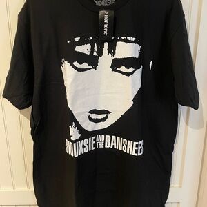 Hot Topic Black and White Siouxsie and the Banshees Tee NWT XL